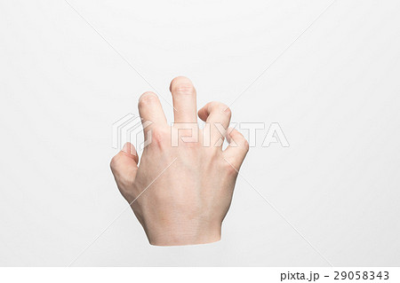 男性の右手 29058343