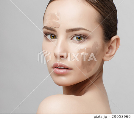 Beautiful Woman with Clean Fresh Skin Beautiful Woman with Clean Fresh Skin 29058966