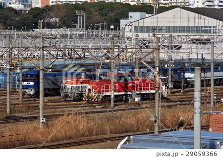 東京貨物ターミナルの機関車群 29059366