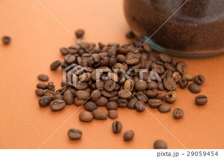 粉末コーヒーとコーヒー豆 29059454