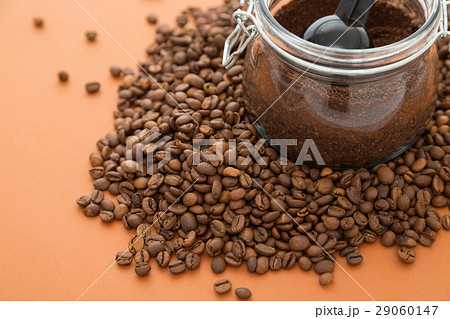 粉末コーヒーとコーヒー豆 29060147