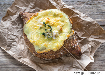 Cheesy stuffed bread Cheesy stuffed bread 29065045