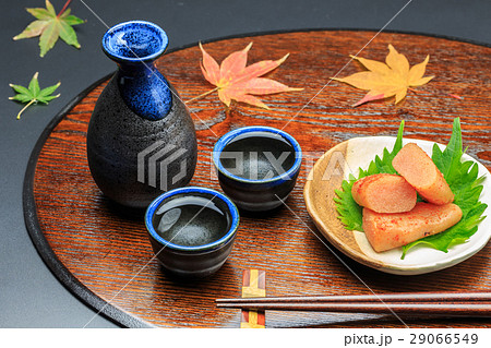 日本酒と辛子明太子 29066549