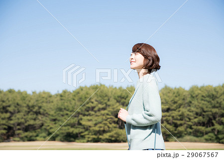 観光 女性 観光 女性 29067567