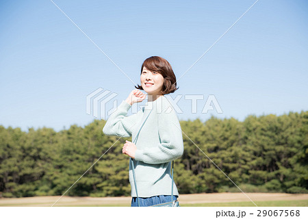 観光 女性 観光 女性 29067568