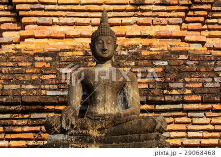 Buddha statue 29068468
