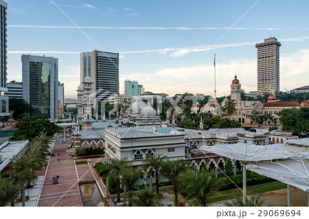 Masjid Jamek Mosque in center of Kuala Lumpur. 29069694