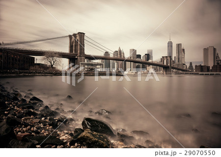 Brooklyn Bridge and downtown Manhattan 29070550