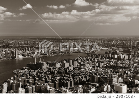 New York City 29071037