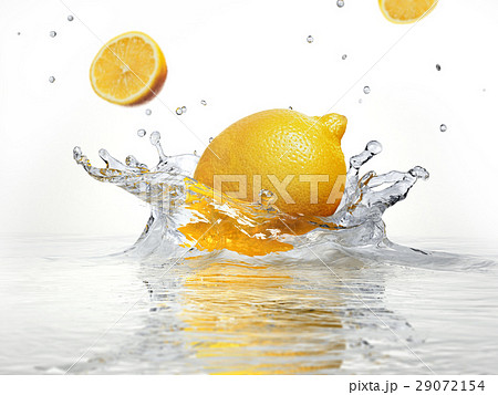 lemon splashing into clear water 29072154