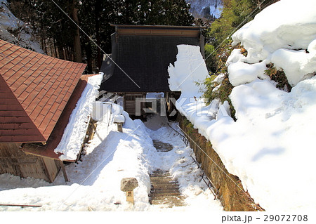 積雪の山寺 積雪の山寺 29072708