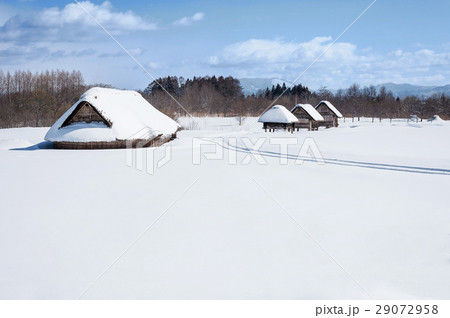 雪原の三内丸山遺跡の写真素材