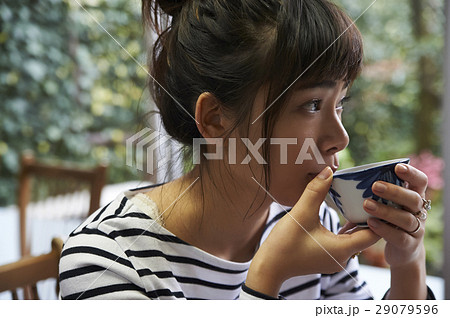 女子旅　食事 29079596