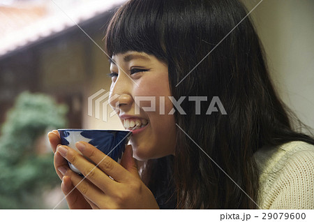 女子旅　食事 29079600