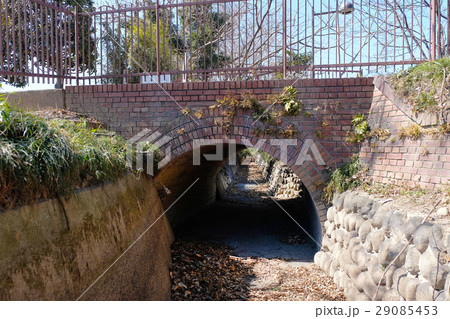 【重要文化財】旧煉瓦製造施設 煉瓦アーチ橋 【重要文化財】旧煉瓦製造施設 煉瓦アーチ橋 29085453