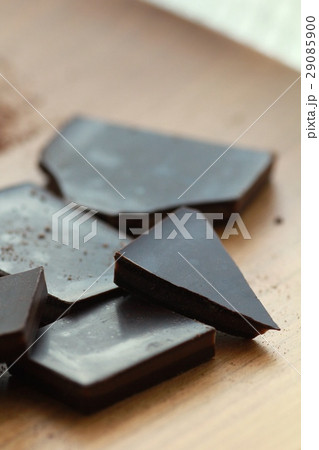 高カカオの割チョコレート　ビターチョコレートの板チョコ 29085900