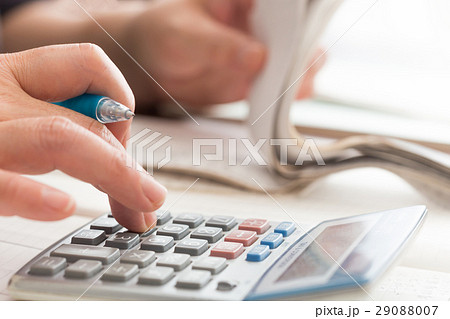 家計簿(レシートと電卓) 家計簿(レシートと電卓) 29088007