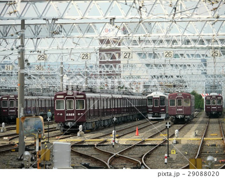 阪急電鉄 2300系 2325F 1300系 1300F 2300系 2301F 正雀車庫 29088020