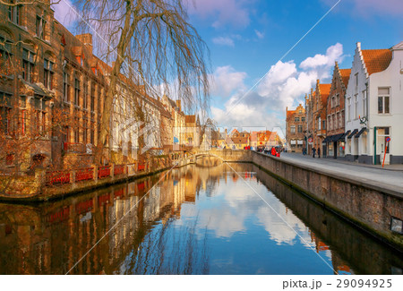 Bruges. The historical center of the city. 29094925