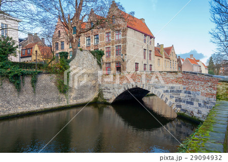 Bruges. The historical center of the city. 29094932
