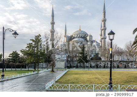 Famous Blue Mosque in Istanbul Famous Blue Mosque in Istanbul 29099917