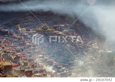 Top view monastery at Larung gar Top view monastery at Larung gar 29107042