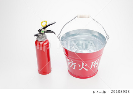 防火用バケツと消火器 防火用バケツと消火器 29108938