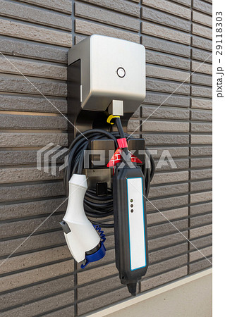 家庭用電気自動車の充電器 Home electric car battery charger 29118303