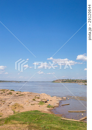 Mekong river at Keang Ka Bao, Mukdahan, Thailand 29120644