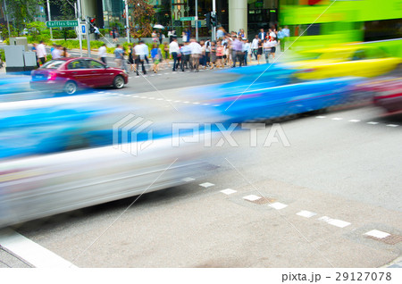 Rush hour in Singapore 29127078