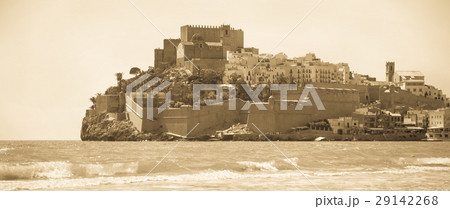 Picturesque summer view of Peniscola town Picturesque summer view of Peniscola town 29142268