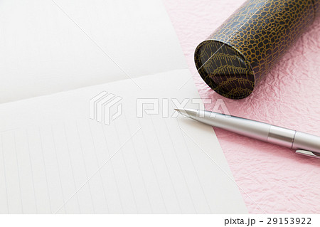 便箋とボールペン 29153922