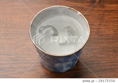 焼酎の水割り 焼酎の水割り 29175550