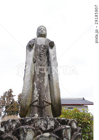 信州の文化財　守屋貞治の祖父　守屋貞七の延命地蔵尊像　全景仰観縦（長野県中川村浄蓮寺） 29185907