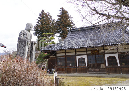 信州の文化財　守屋貞治の祖父　守屋貞七の延命地蔵尊像　本堂と石仏　横（長野県中川村浄蓮寺） 29185908
