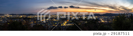 100万ドル夜景に匹敵する、姫路市の夜景(八丈岩山(172.8m)より) 100万ドル夜景に匹敵する、姫路市の夜景(八丈岩山(172.8m)より) 29187511
