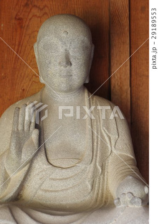 信州の文化財　名工　守屋貞治の石仏　延命地蔵菩薩像　半身正面（長野県塩尻市奈良井長泉寺） 29189553