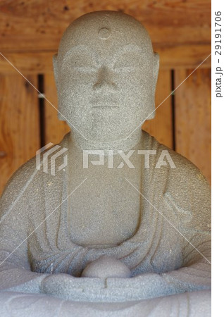 信州の文化財 守屋貞治の弟子 渋谷藤兵衛の石仏 地蔵尊座像 半身正面縦(飯島町西岸寺) 信州の文化財 守屋貞治の弟子 渋谷藤兵衛の石仏 地蔵尊座像 半身正面縦(飯島町西岸寺) 29191706