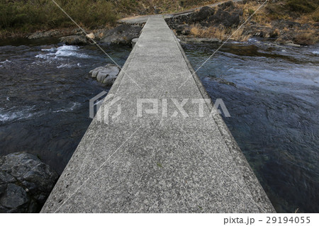 高知県四万十市 タニガミ沈下橋(別名:留が奈路沈下橋) 高知県四万十市 タニガミ沈下橋(別名:留が奈路沈下橋) 29194055