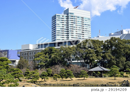 東京　都市風景　旧芝離宮恩賜庭園 29194209