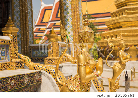 statues at grand palace statues at grand palace 29195561