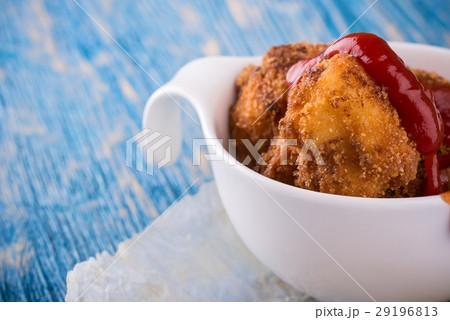 Detail of few pieces of fried cauliflower  29196813