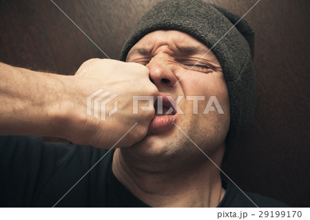Punch in the face, street fight Punch in the face, street fight 29199170