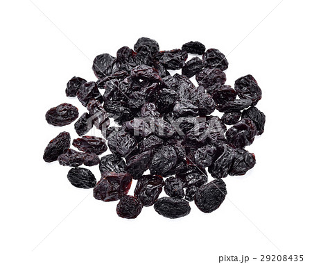 black raisins isolated on white background 29208435