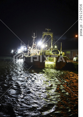 賀露港 カニ漁 漁船 賀露港 カニ漁 漁船 29212956
