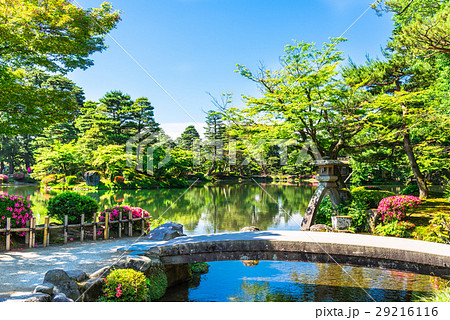 春の金沢 兼六園の写真素材