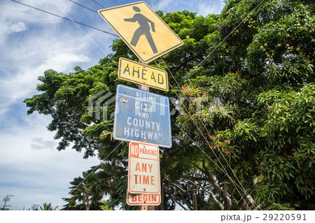 標識に浮かぶハワイ文化/Traditional Signs in Hawaiiの写真素材 [29220591] - PIXTA