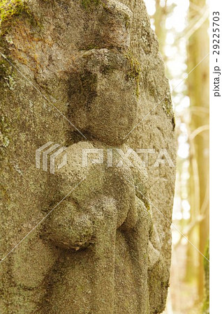 信州の文化財　名工　守屋貞治の石仏　馬頭観世音菩薩像　半身右俯瞰（駒ヶ根市光前寺） 29225703