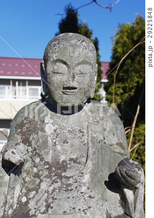 信州の文化財　名工　守屋貞治の石仏　延命地蔵菩薩像　半身正面（駒ヶ根市上穂柏木） 29225848