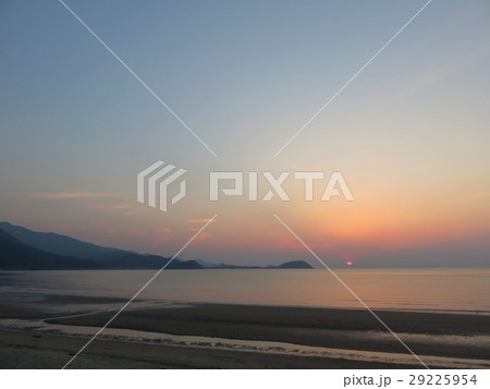 深江海岸からの夕陽（糸島市） 29225954